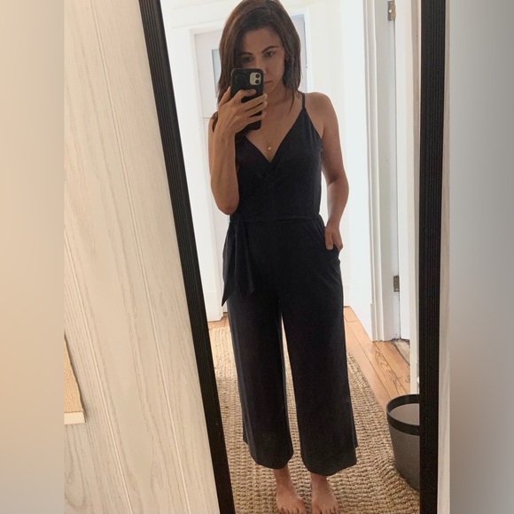 *NEW* Banana Republic - Picture 2 of 5